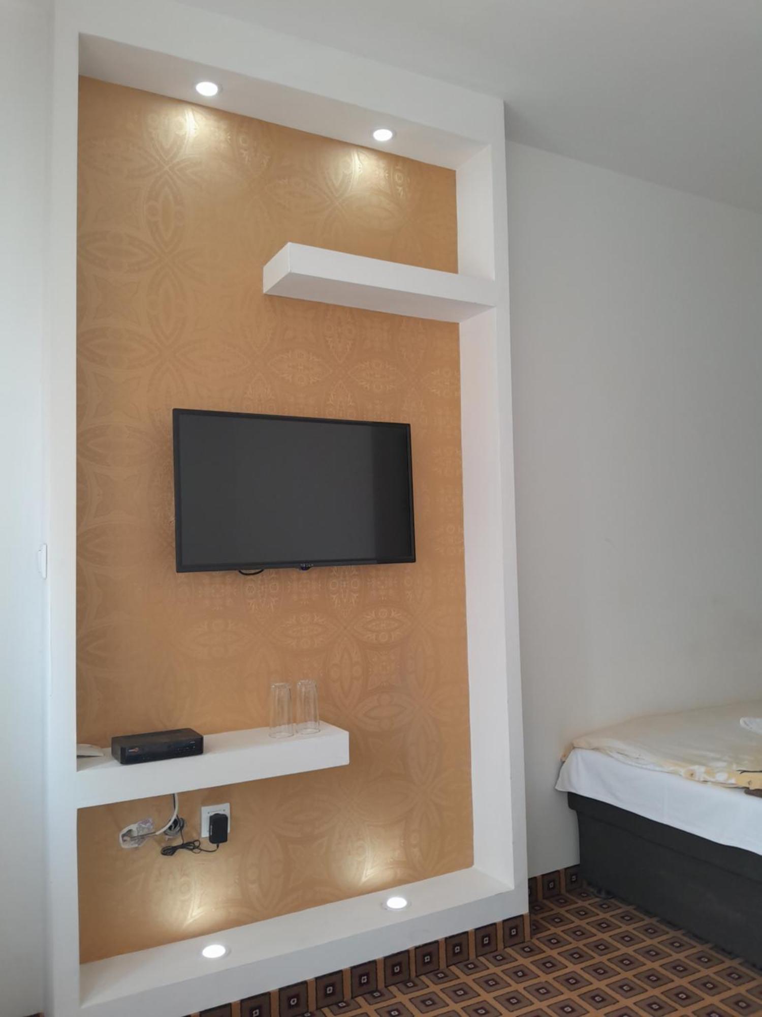 Hotel Victoria Lukavica Ngoại thất bức ảnh