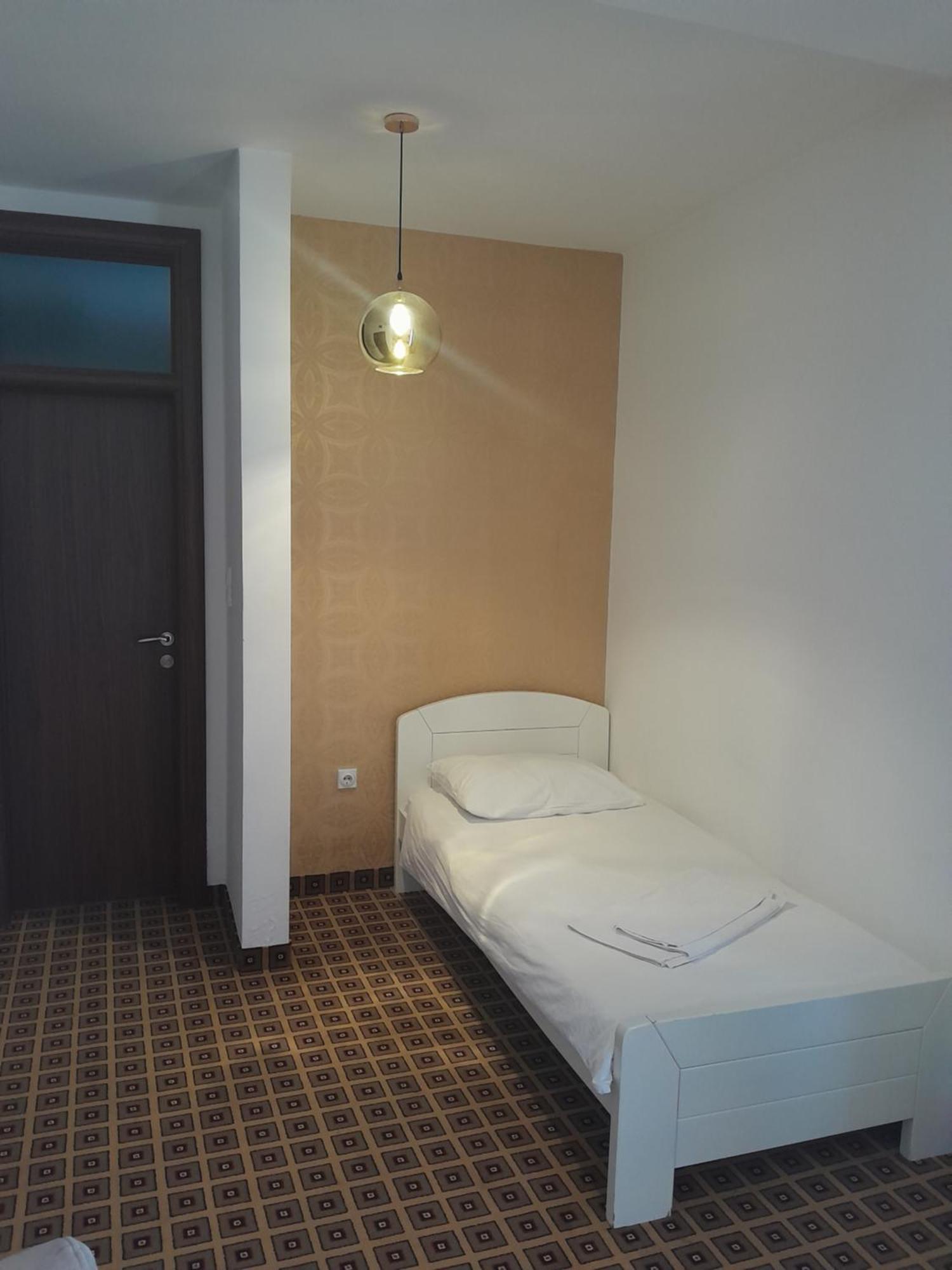 Hotel Victoria Lukavica Ngoại thất bức ảnh