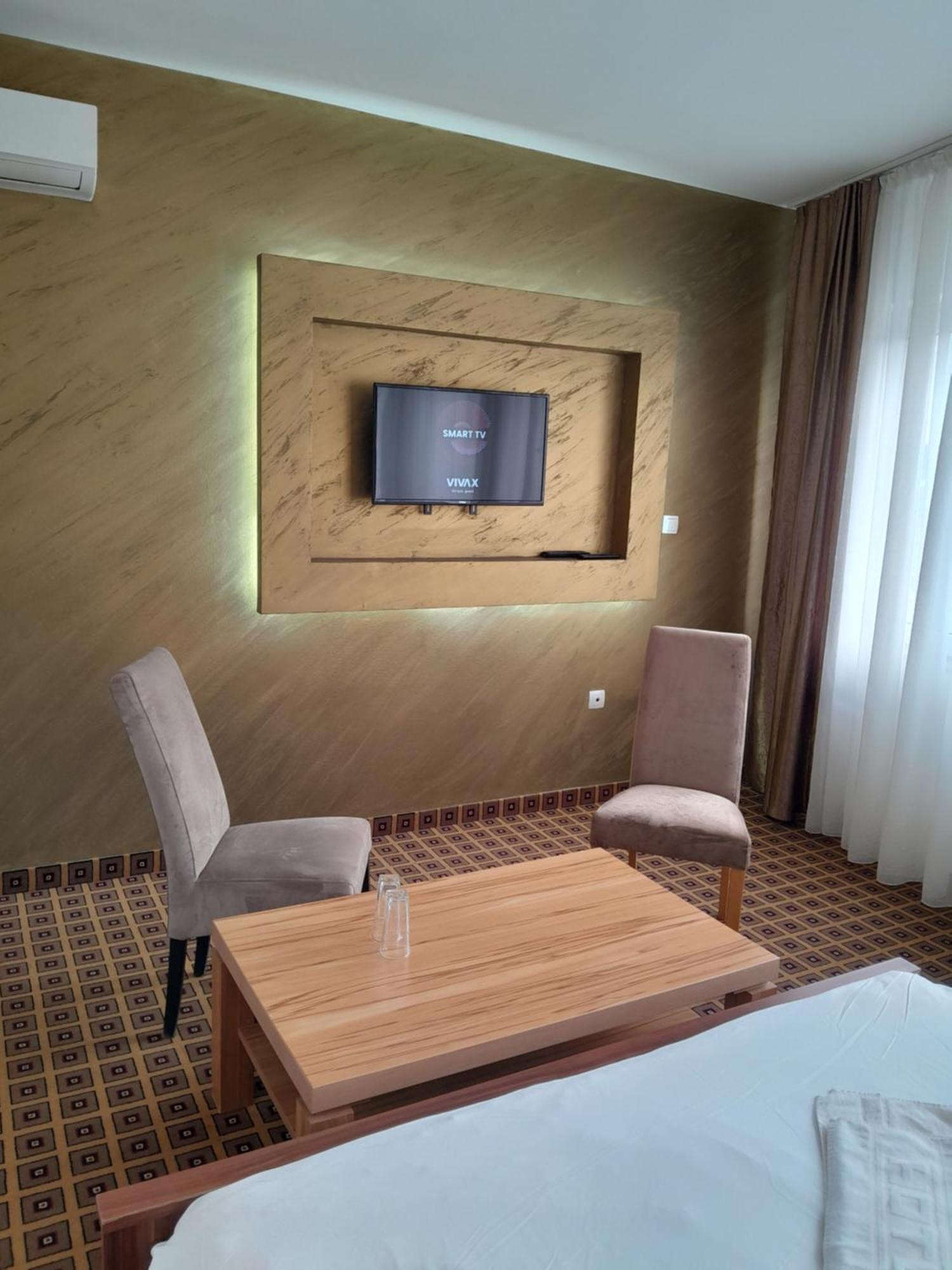 Hotel Victoria Lukavica Ngoại thất bức ảnh