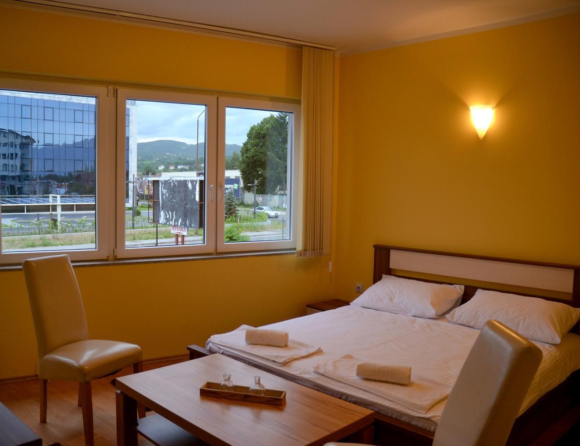 Hotel Victoria Lukavica Ngoại thất bức ảnh
