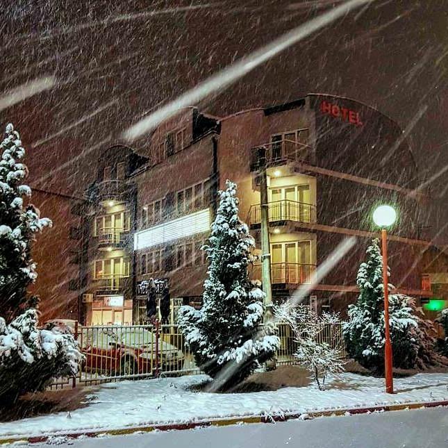 Hotel Victoria Lukavica Ngoại thất bức ảnh